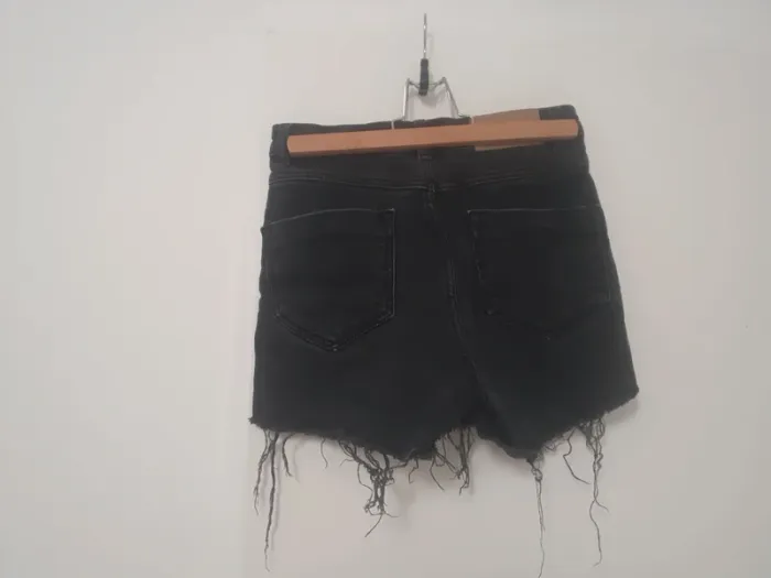 Short en jeans noir - photo numéro 2