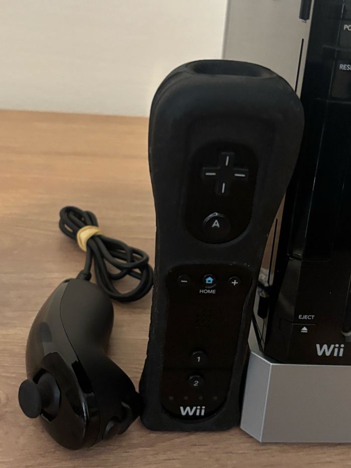 Console Nintendo Wii noir - photo numéro 3