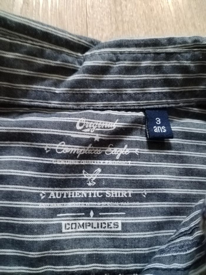 Lot 2 chemises 3 ans - photo numéro 4