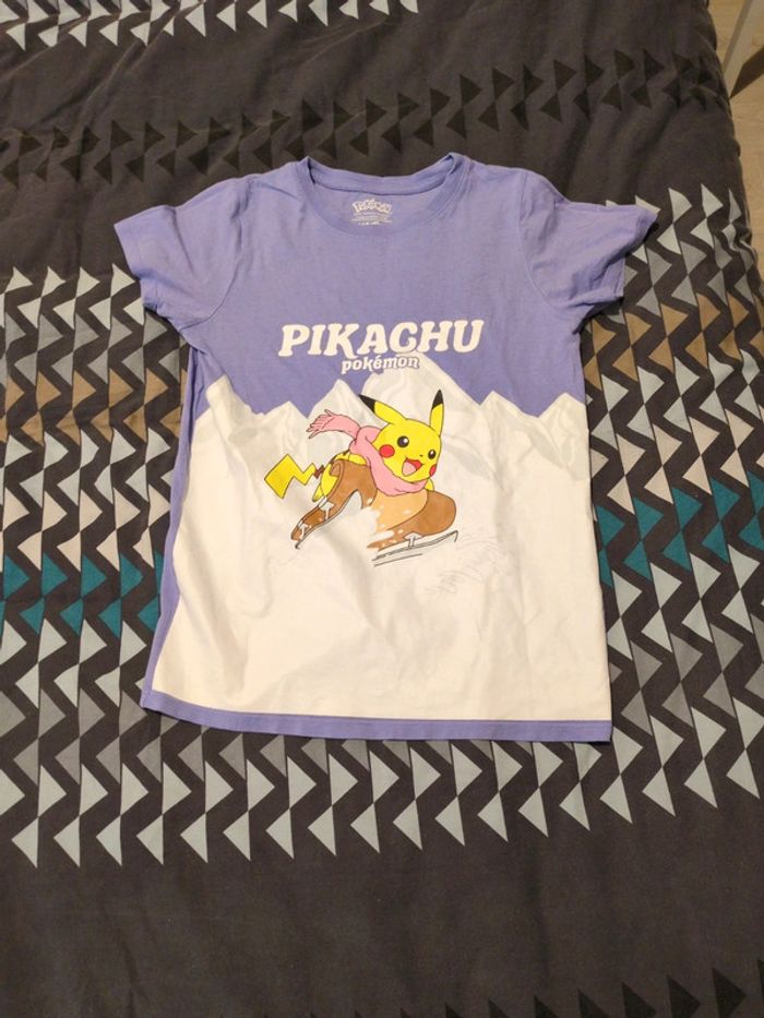 T shirt rose pikachu