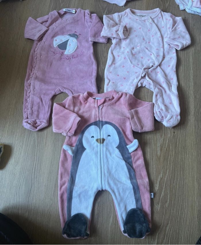 Lot 3 pyjamas velours 1mois
