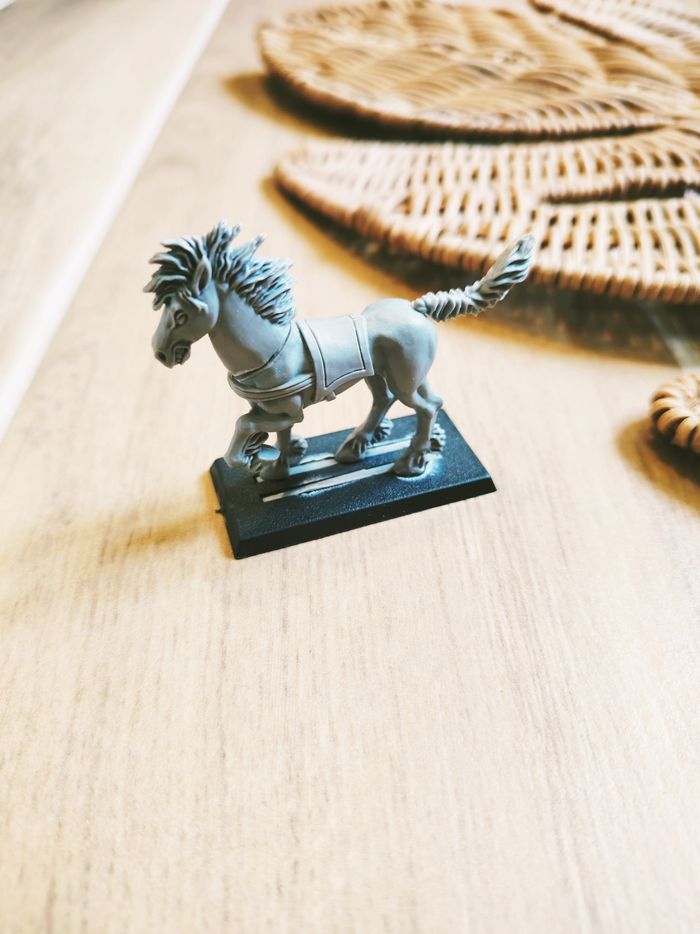 🪖Figurine cheval cavalerie classique Cheval en resine marque Warhammer games workshop