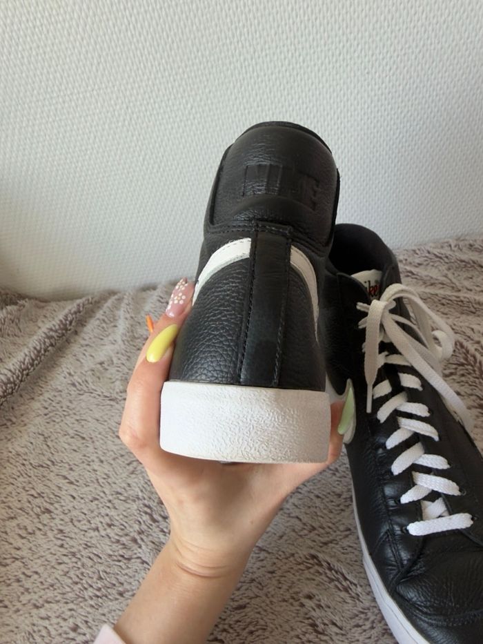 Basket modèle Blazer noir et blanc pointure 43 - Nike - photo numéro 13