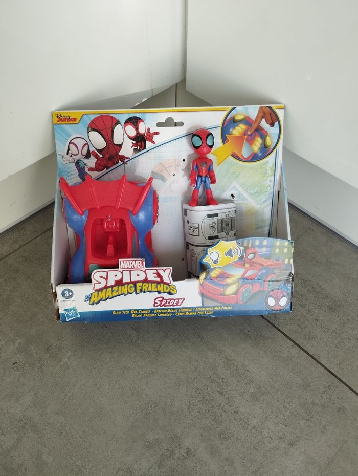 Voiture spidey marvel