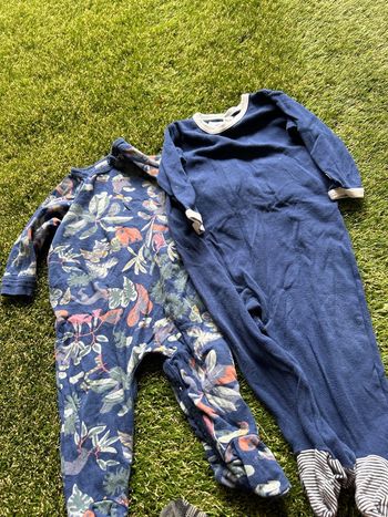 Lot de 2 pyjamas Petit bateau en 12 mois