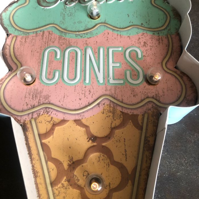 Déco lumineuse vintage ice cream - photo numéro 2