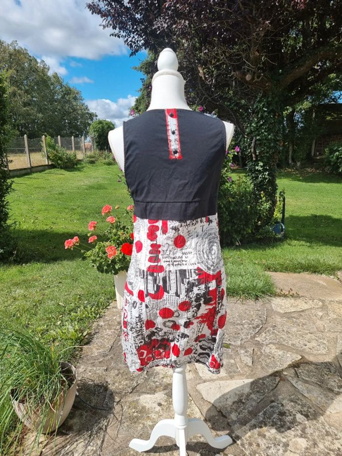 Cache cache robe noire rouge * taille 42 * - photo numéro 6