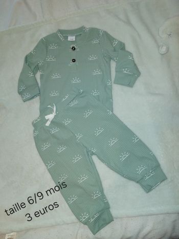 Ensemble taille 6/9 mois