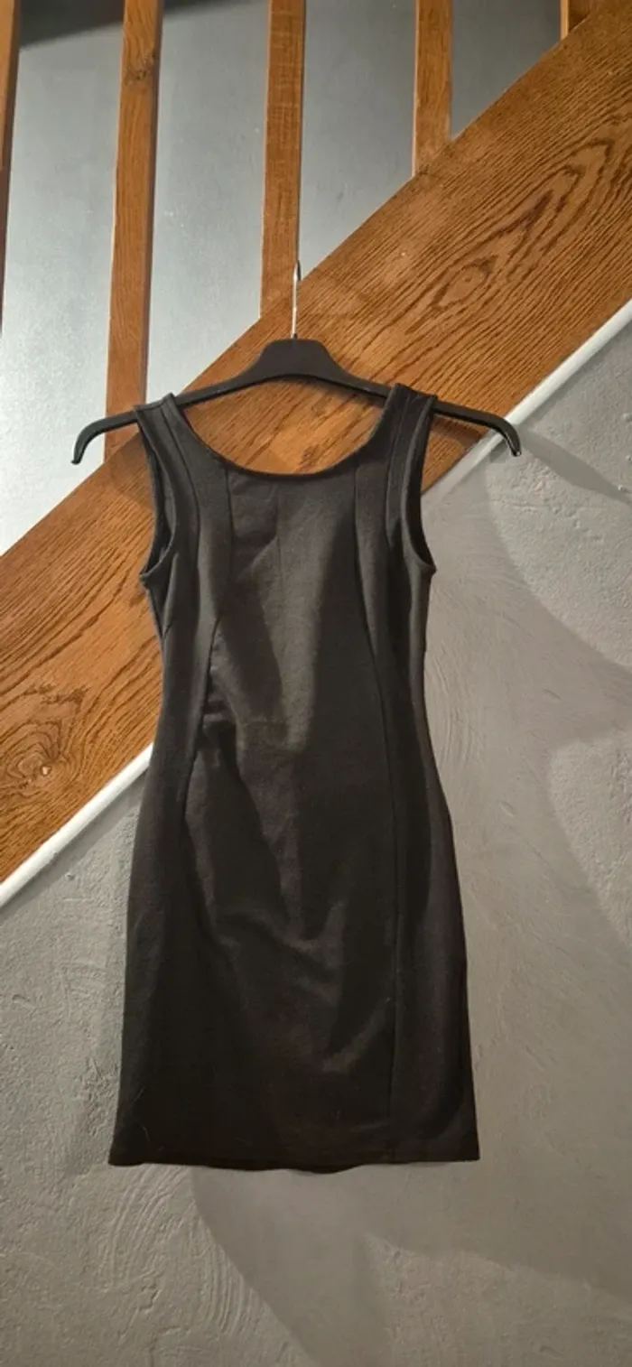 Robe dos nu
