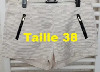 Short crème effet brillant Vero Moda Taille 38