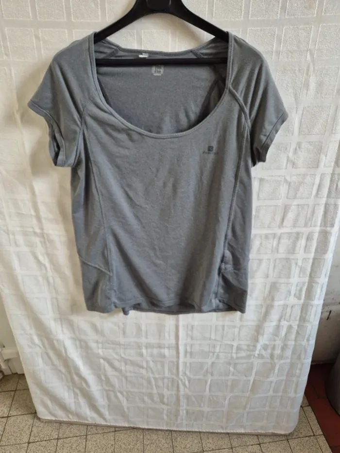 tshirt taille 44 - photo numéro 4