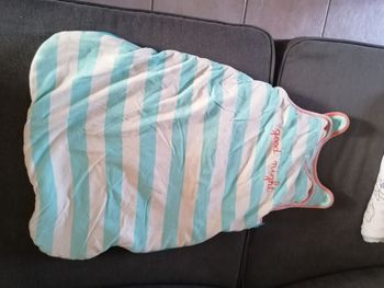 Gigoteuse 0.3 mois  0.6 mois