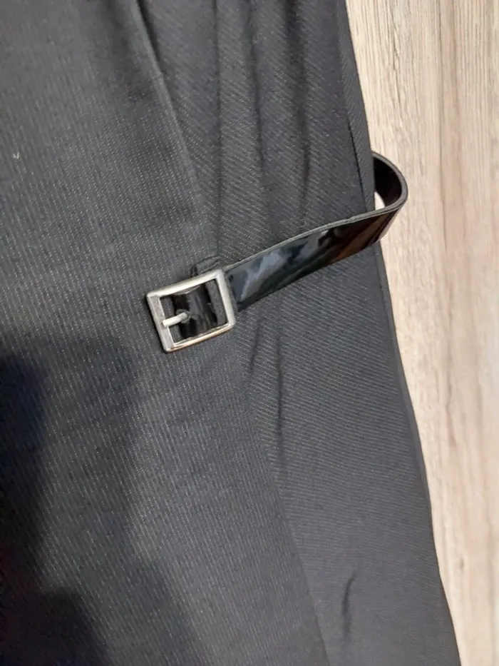 Robe cintrée et sa ceinture - photo numéro 5