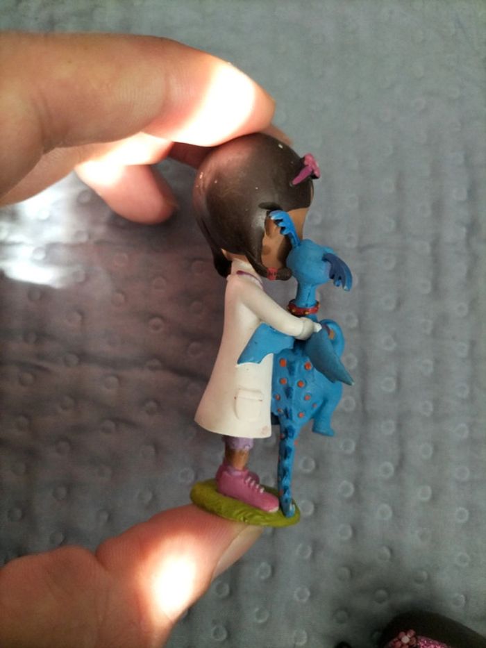 Lot figurines docteur la peluche - photo numéro 5