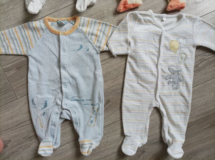 Lot 4 pyjamas 1 mois - photo numéro 2