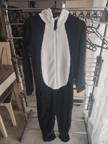 Combinaison / pyjama / déguisement panda S
