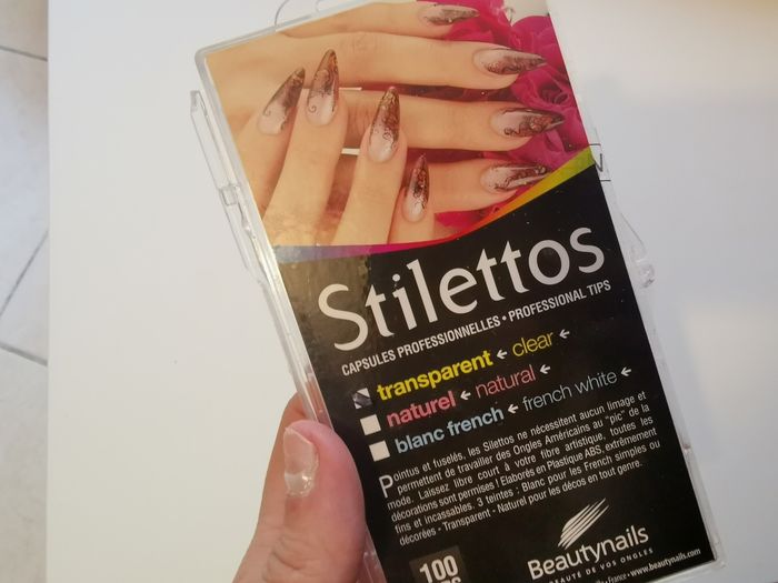 Capsules ongles stilettos - photo numéro 2