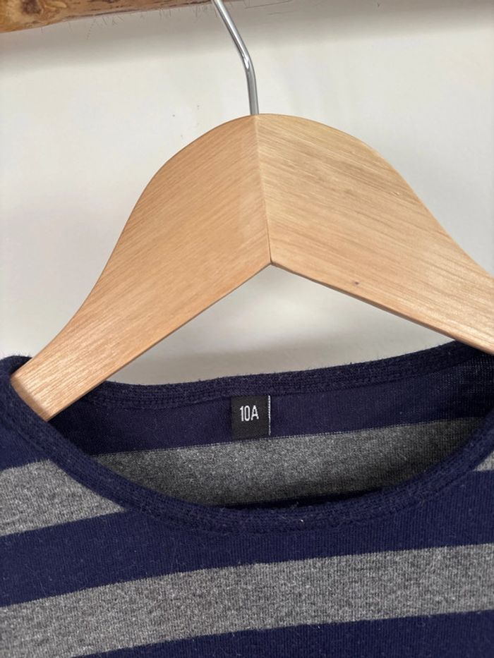 t-shirt manches longues à rayures taille 10 ans - photo numéro 4