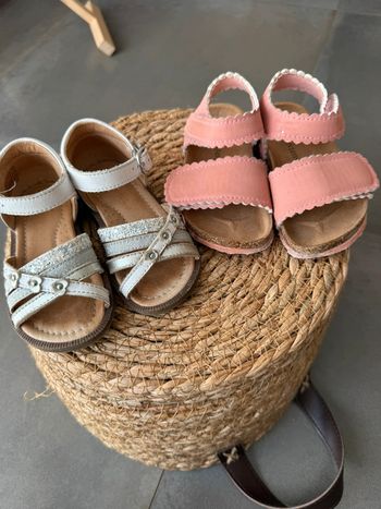Lot sandales taille 22
