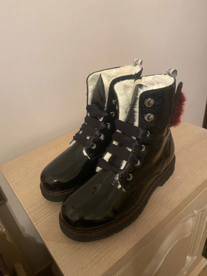 Bottes fourre neuf en cuir - photo numéro 2