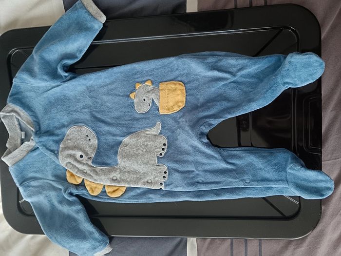 Lot de 4 pyjamas en 6 mois - photo numéro 2