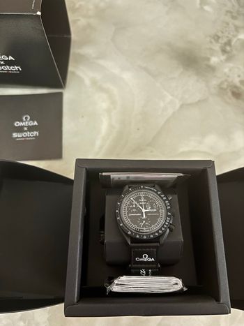 Oméga x swatch mission to mooon