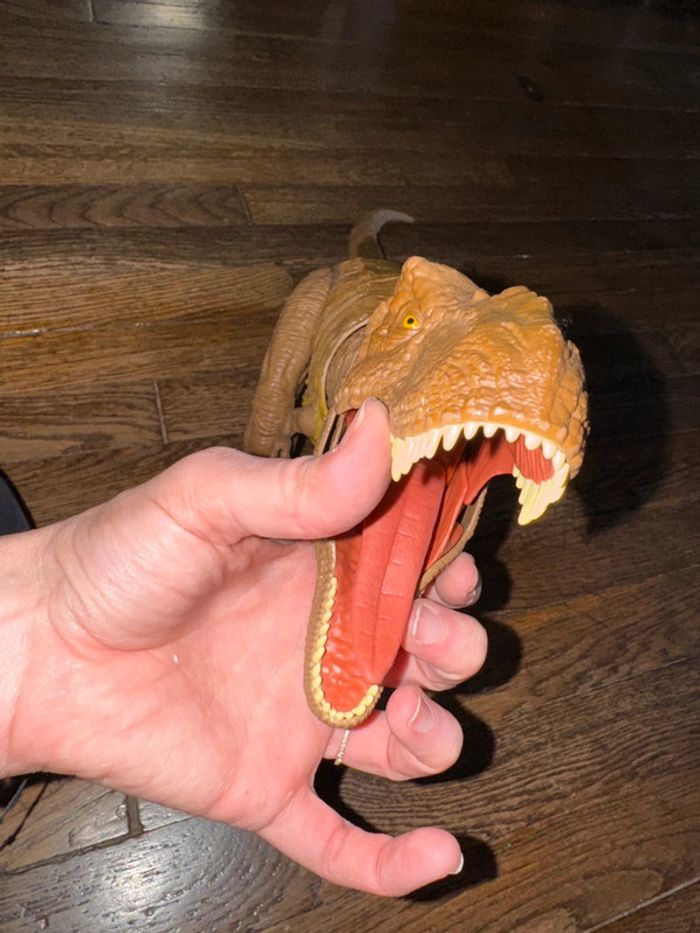 Dinosaure T. rex Jurassic World - photo numéro 5