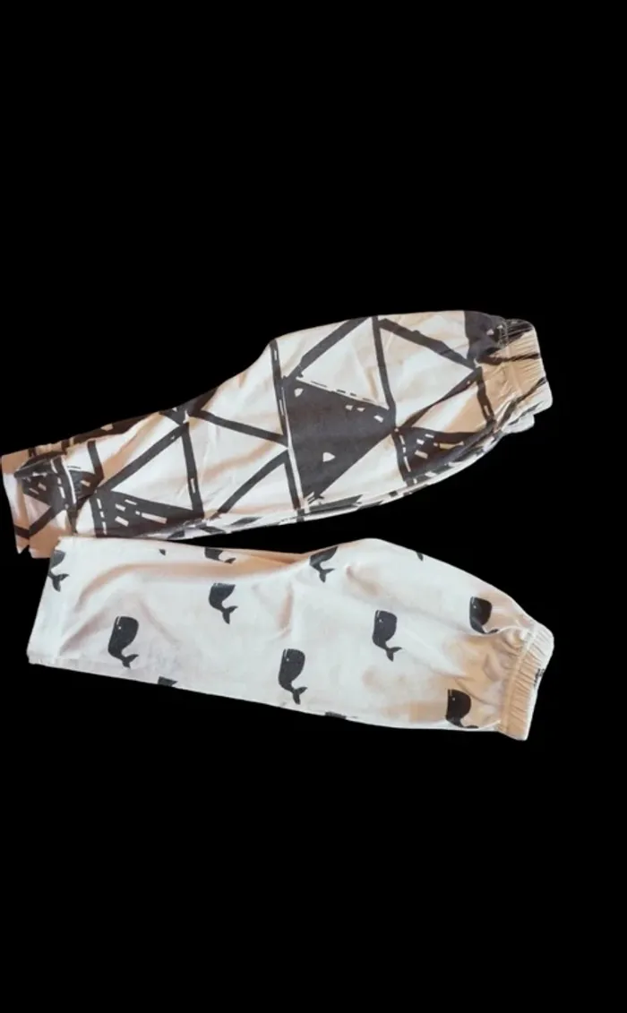 Lot body pantalon 12 mois - photo numéro 2