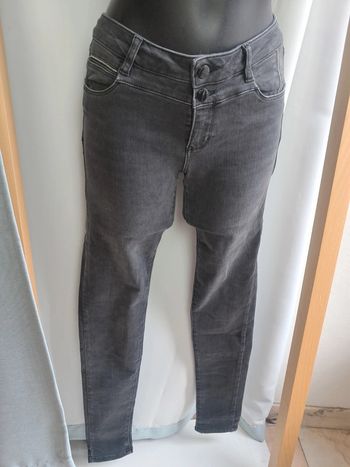 One step jean T.36 en tbe