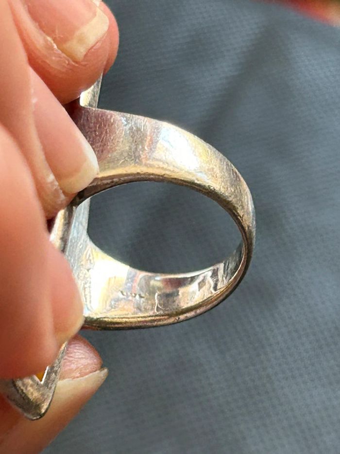 Jolie bague en argent massif avec nacre T. 55 femme TBE - photo numéro 3