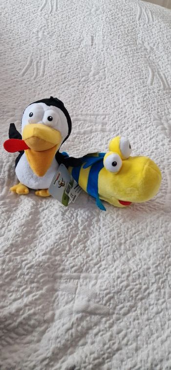 Lot de 2 peluches neuves avec étiquette