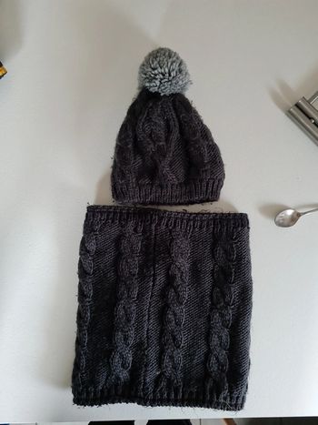 Ensemble bonnet et tour de cou