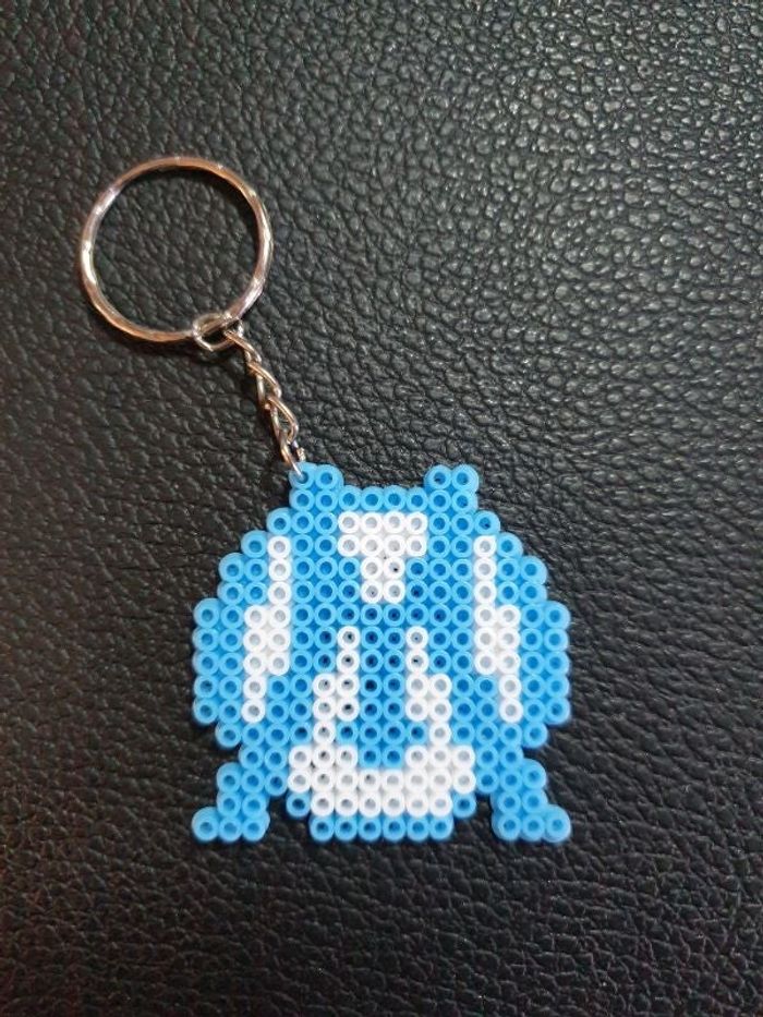 Porte-clés perles hama "OM"