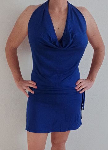 Robe décolletée et dos nu