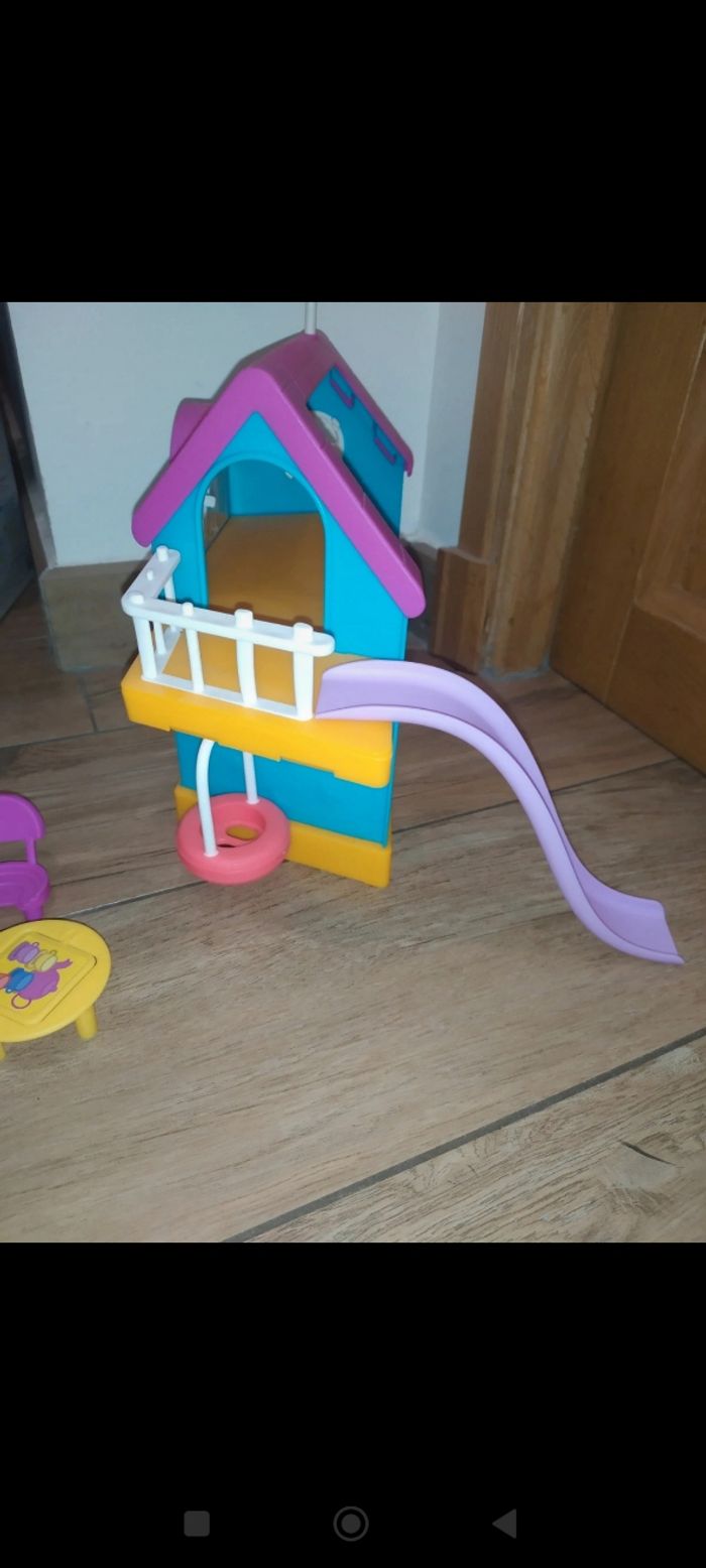 Peppa Pig et sa maison d'amis réservée aux enfants - photo numéro 4