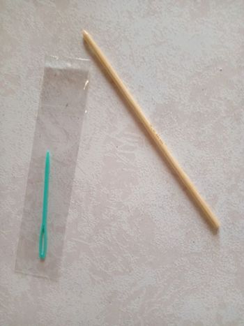 Crochet et aiguille à laine