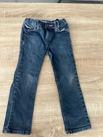 Vend jean taille 4 ans marque USDENIM en très bonne état