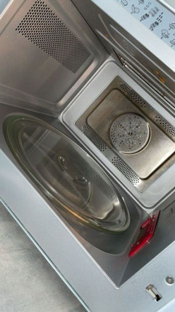 Micro-ondes combiné Whirlpool crisp - photo numéro 2