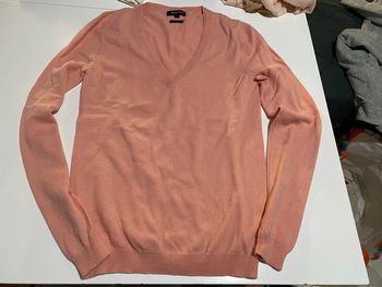 Pull doux rose col v  taille Xs Massimo dutti