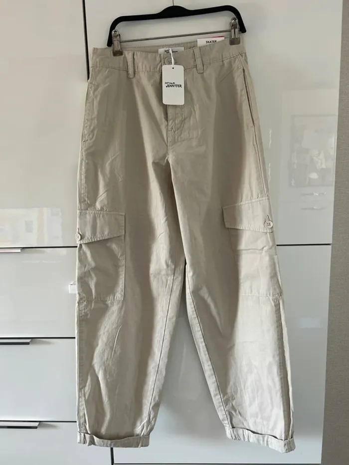 Pantalon skate beige taille 36 neuf