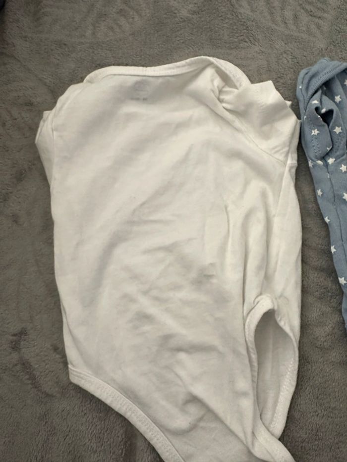 2 bodies - photo numéro 3