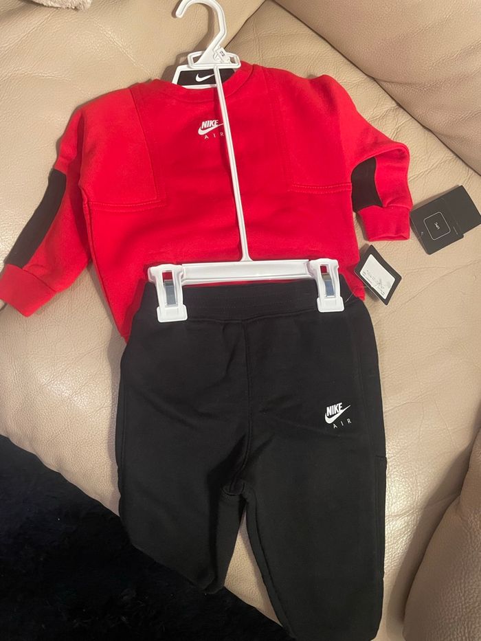 Ensemble Nike bébé - photo numéro 2