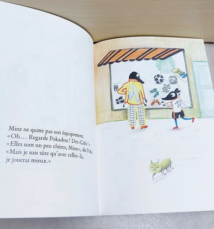 🌺 Livre (école des loisirs) : Poka & Mine le football - photo numéro 3