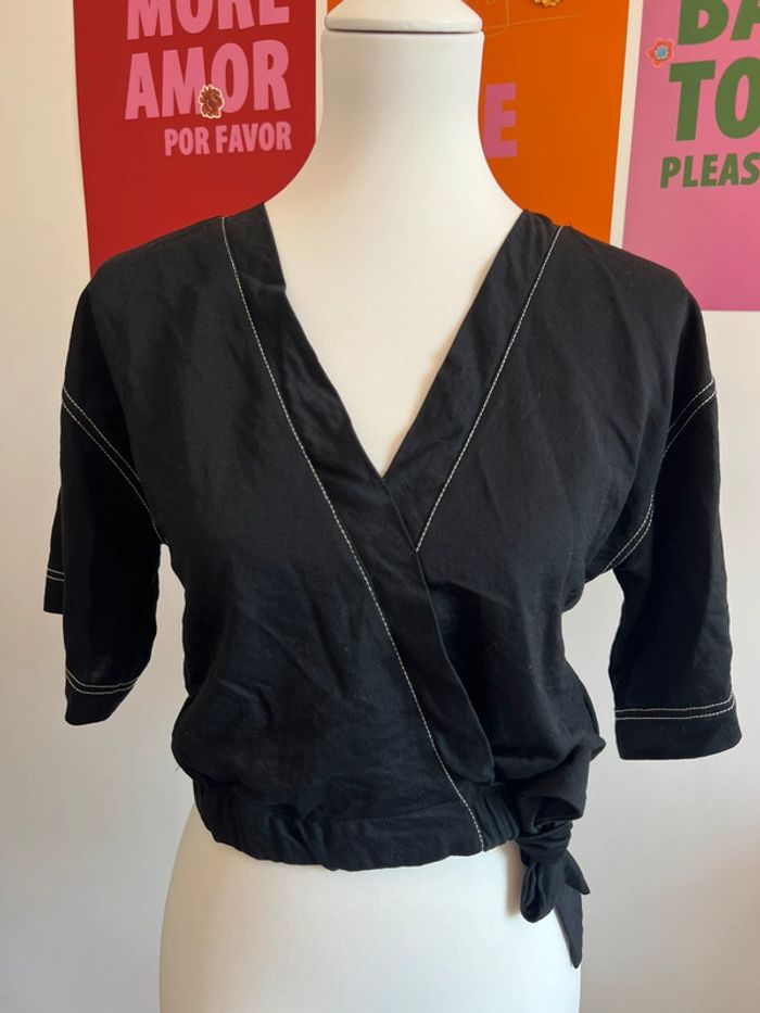 Top Court Noir Croisé Style Japandii Bershka XS
