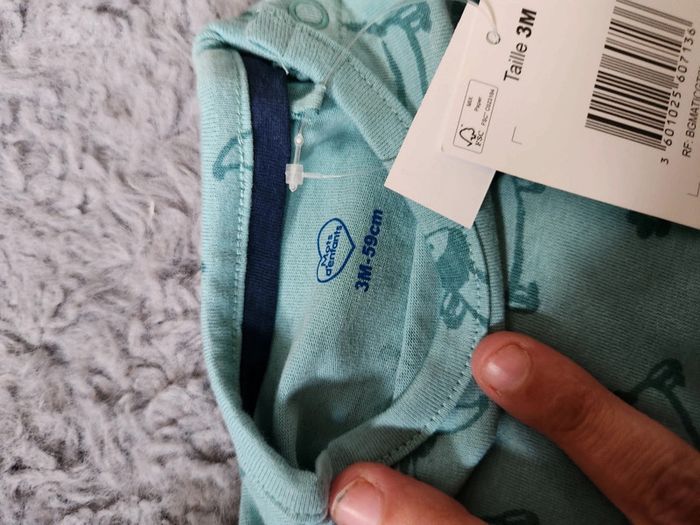 Tee shirt neuf 3 mois - photo numéro 3