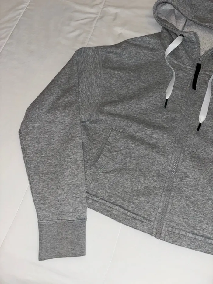 Veste à capuche Nike - photo numéro 2