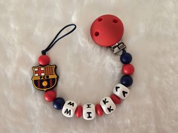 Attache sucette personnalisé en silicone foot barca