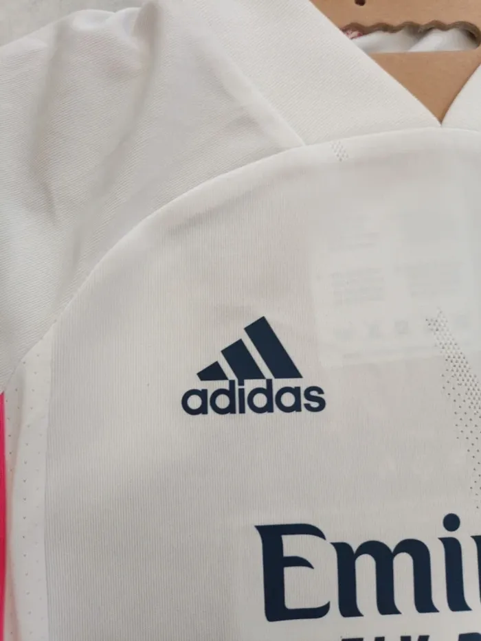 Tenue de foot Adidas équipe Réal Madrid taille 4/5 ans authentique neuf - photo numéro 6