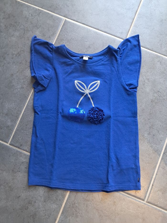 Tee shirt