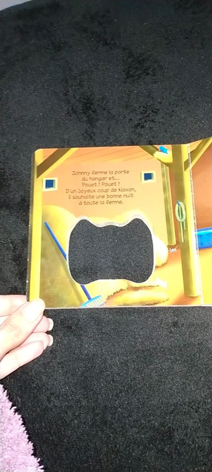 Livre " Johnny le tracteur à la ferme" - photo numéro 6